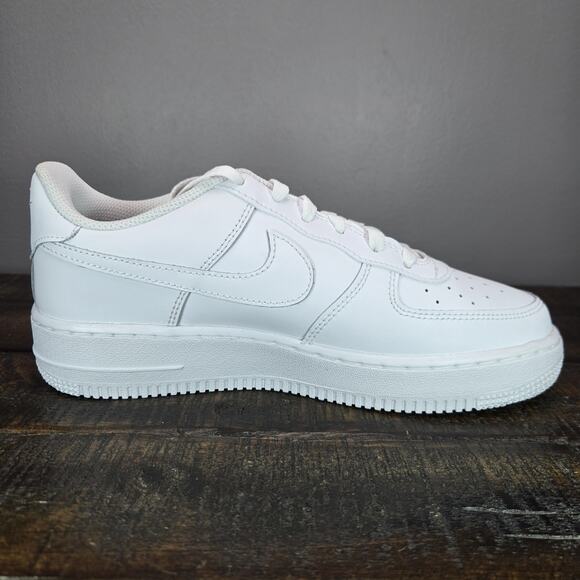 NEW Nike Air Force 1 LV8 GS Youth Kids Size 6.5 Rainbow Swoosh White FQ4948 100 - Picture 8 of 12